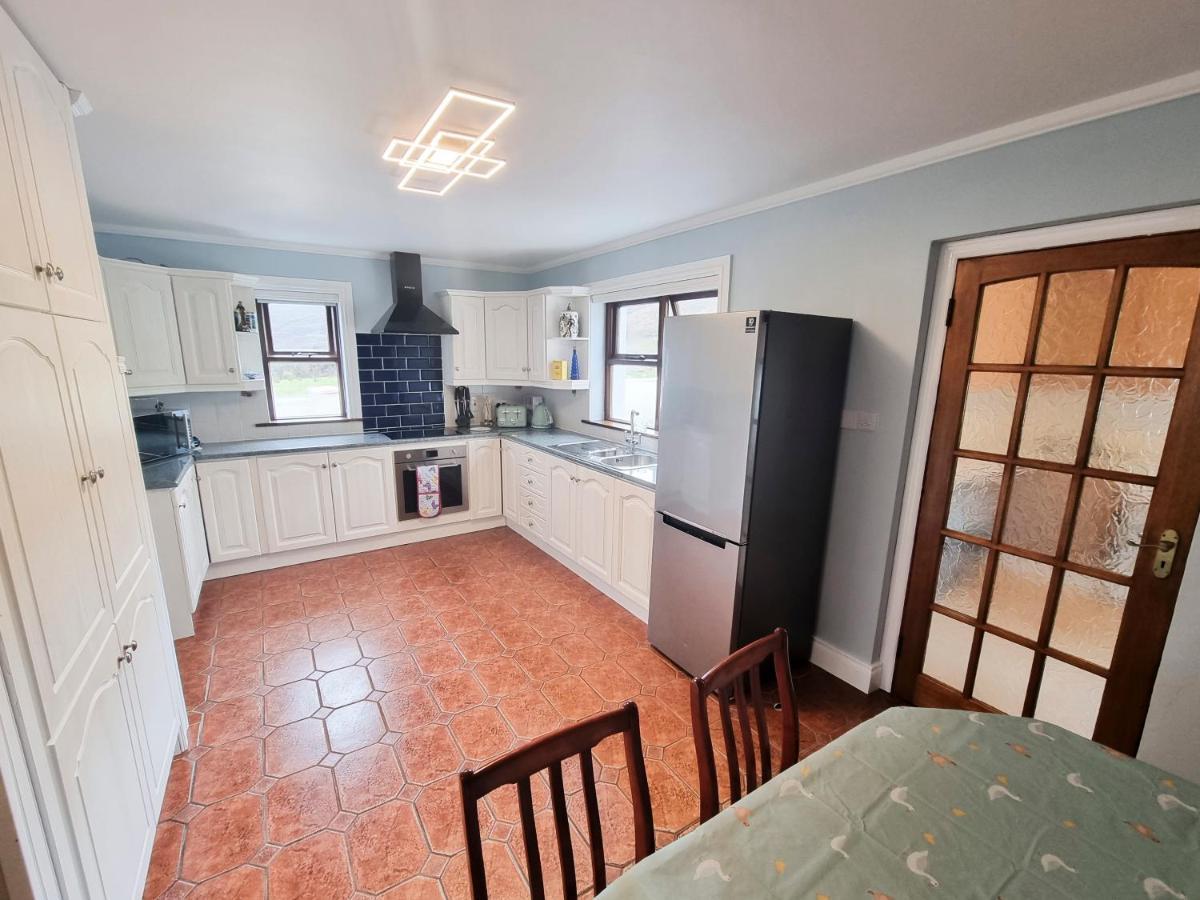 3 Bed Renovated Cottage Carramore Lake, Belmullet Ballina  Exterior foto